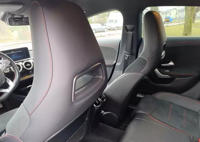 MERCEDES-BENZ CLA 220 7G-DCT