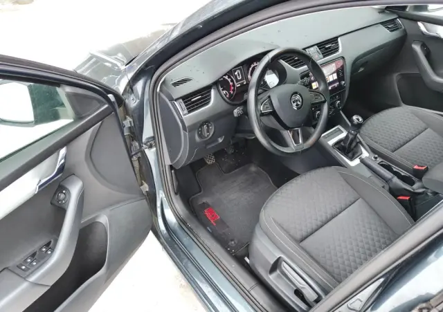 SKODA Octavia 2.0 TDI 4x4 Elegance