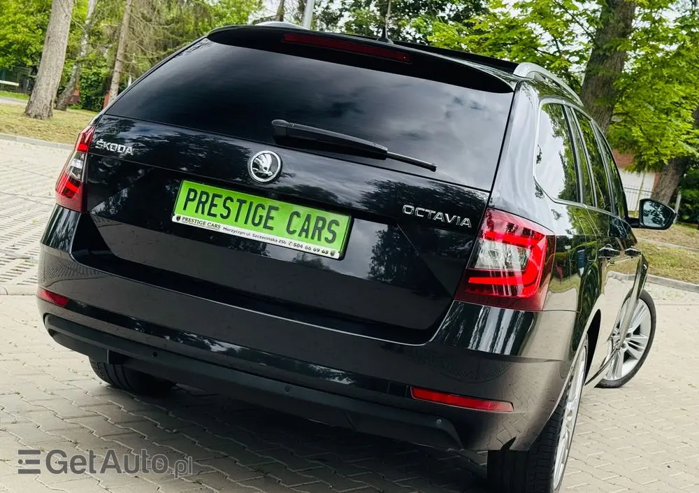 SKODA Octavia 1.6 TDI DSG Premium Edition