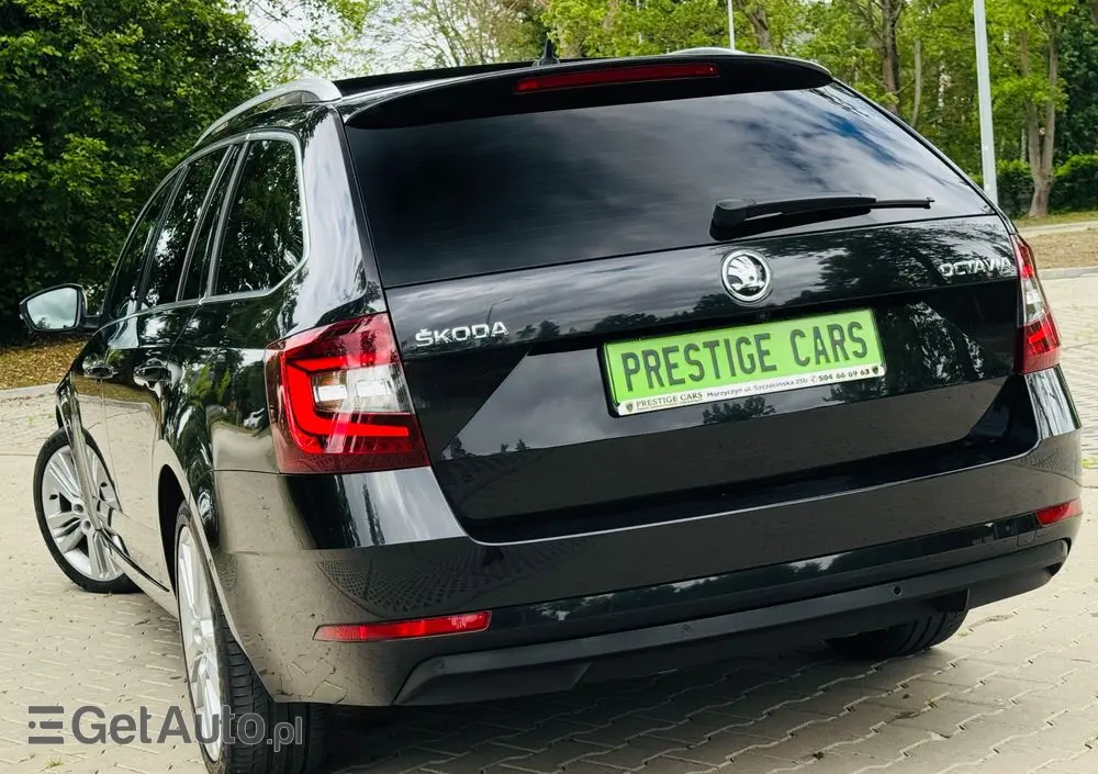 SKODA Octavia 1.6 TDI DSG Premium Edition