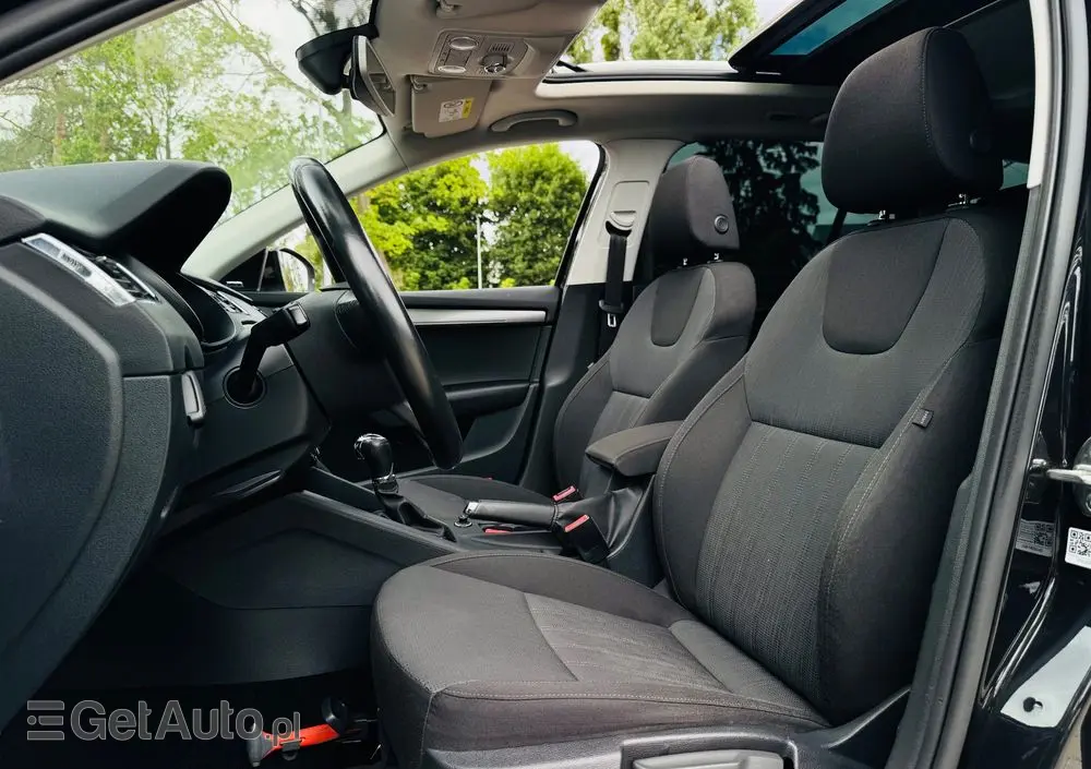 SKODA Octavia 1.6 TDI DSG Premium Edition