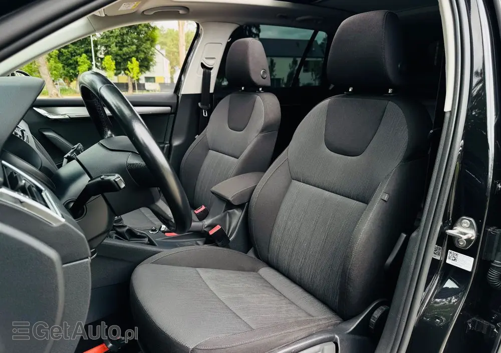 SKODA Octavia 1.6 TDI DSG Premium Edition