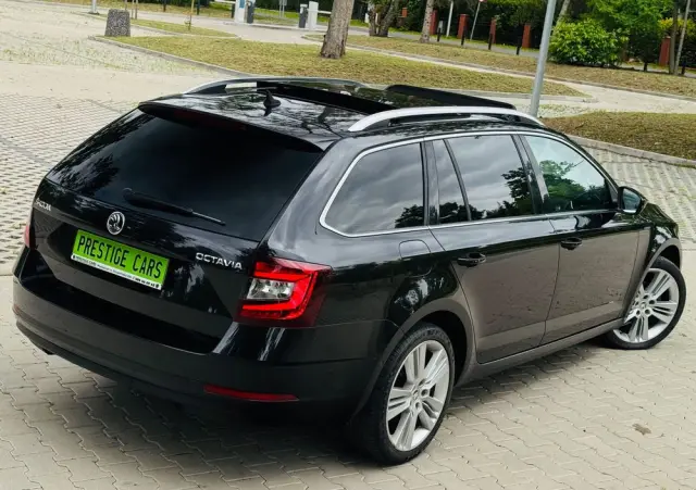 SKODA Octavia 1.6 TDI DSG Premium Edition