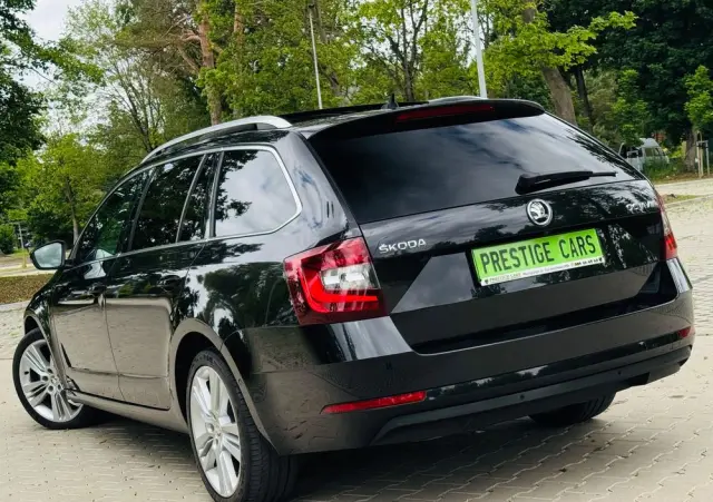 SKODA Octavia 1.6 TDI DSG Premium Edition