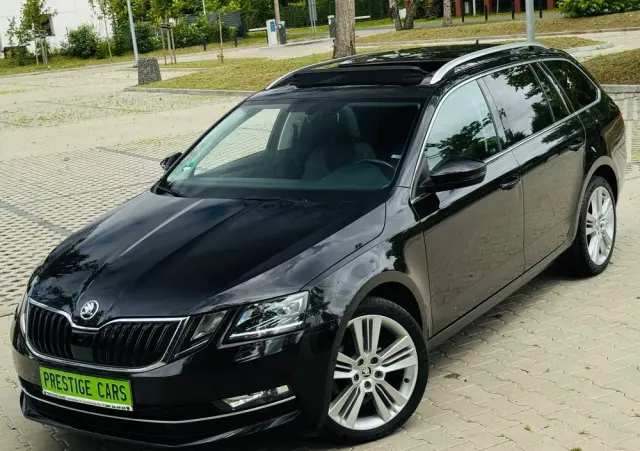 SKODA Octavia 1.6 TDI DSG Premium Edition