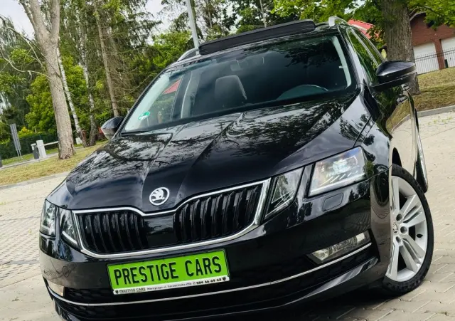 SKODA Octavia 1.6 TDI DSG Premium Edition