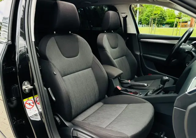 SKODA Octavia 1.6 TDI DSG Premium Edition