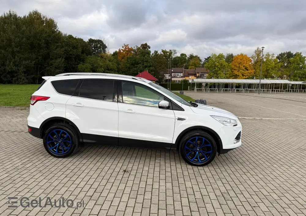 FORD Kuga 1.6 EcoBoost 2x4 Titanium