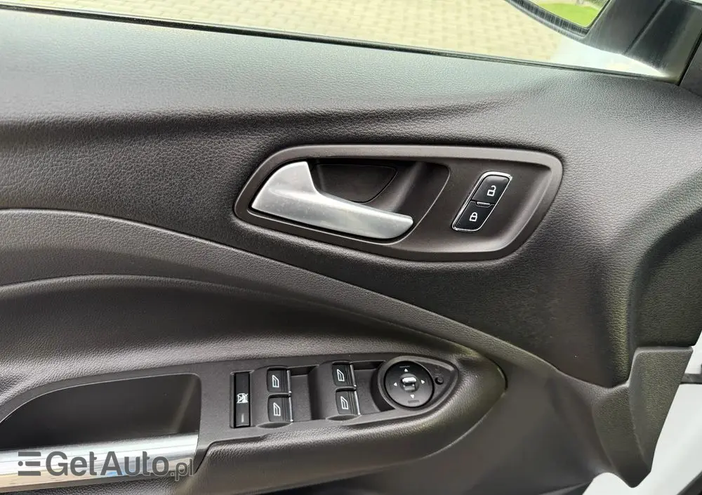 FORD Kuga 1.6 EcoBoost 2x4 Titanium