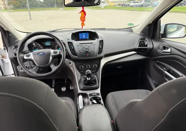 FORD Kuga 1.6 EcoBoost 2x4 Titanium