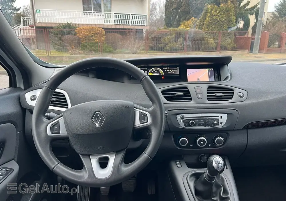 RENAULT Grand Scenic 1.6 16V 110 Authentique