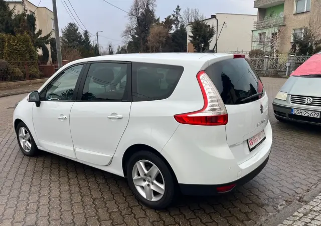 RENAULT Grand Scenic 1.6 16V 110 Authentique