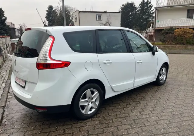 RENAULT Grand Scenic 1.6 16V 110 Authentique