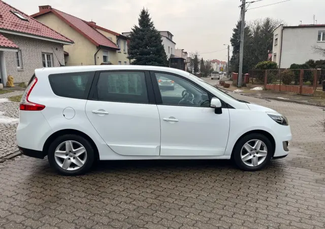 RENAULT Grand Scenic 1.6 16V 110 Authentique
