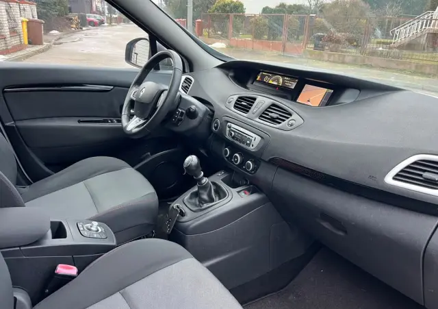 RENAULT Grand Scenic 1.6 16V 110 Authentique