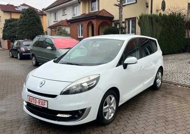 RENAULT Grand Scenic 1.6 16V 110 Authentique