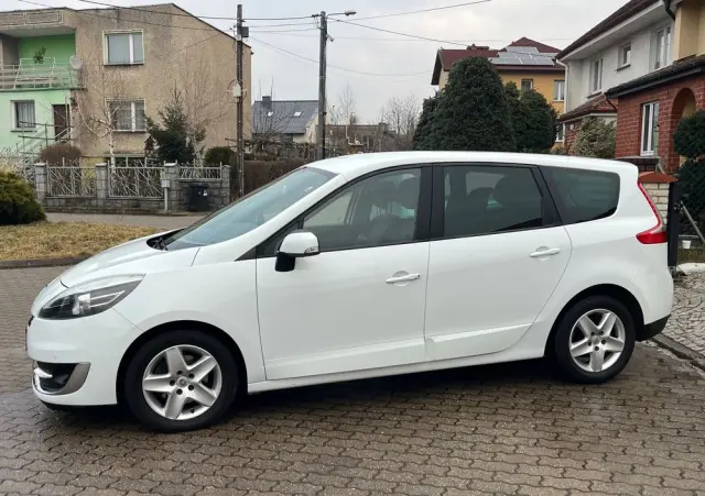 RENAULT Grand Scenic 1.6 16V 110 Authentique