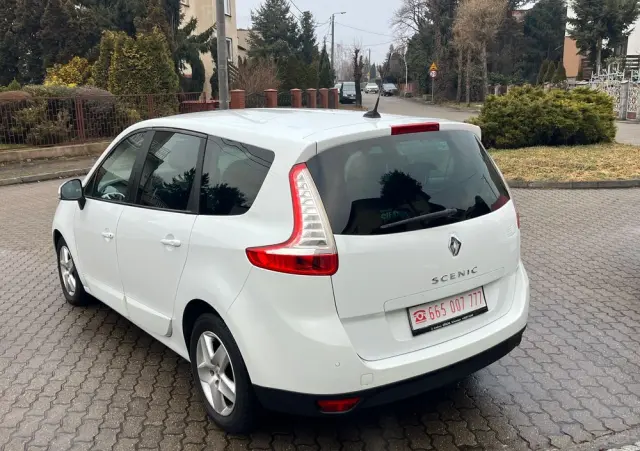 RENAULT Grand Scenic 1.6 16V 110 Authentique