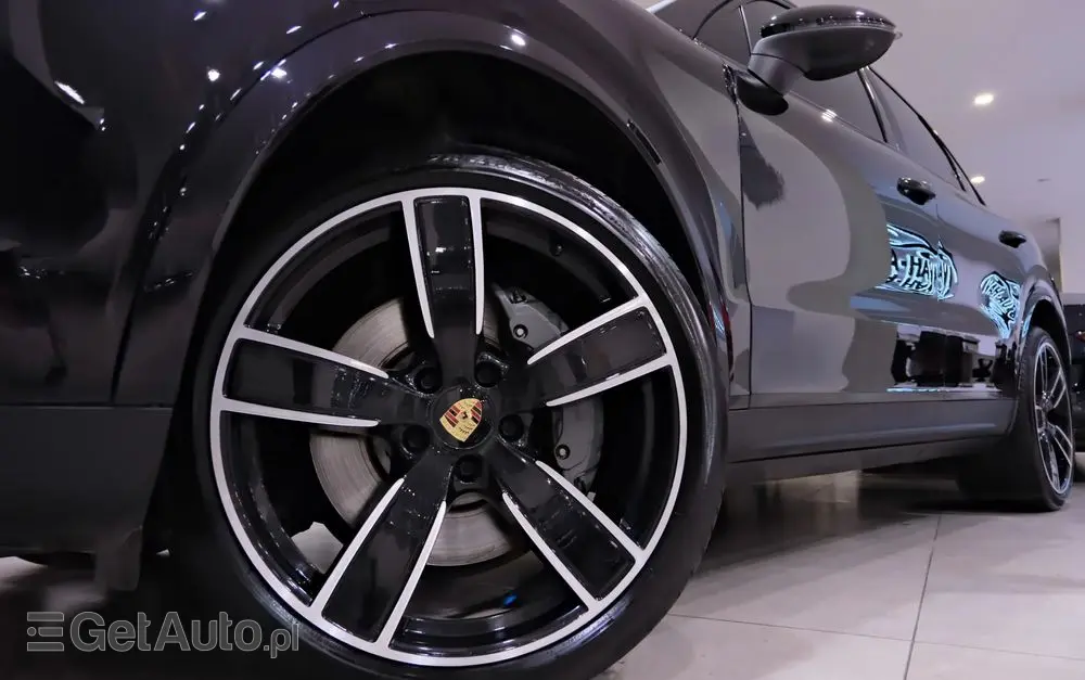 PORSCHE Cayenne S Platinum Edition