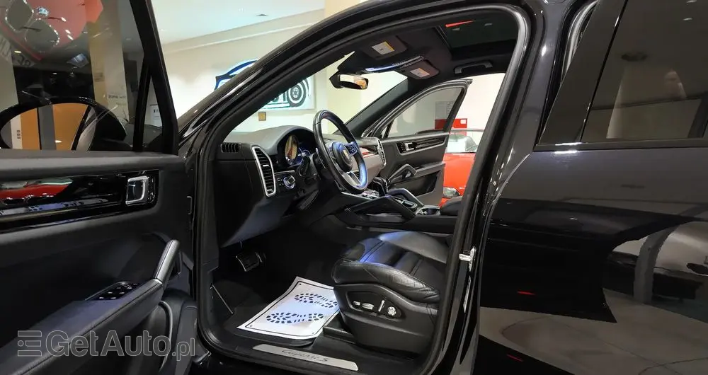 PORSCHE Cayenne S Platinum Edition