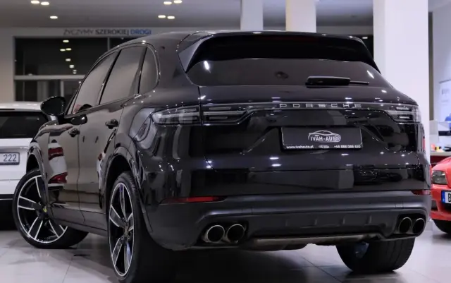 PORSCHE Cayenne S Platinum Edition