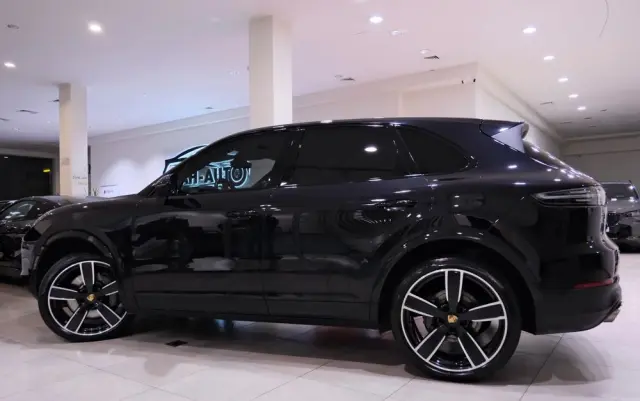 PORSCHE Cayenne S Platinum Edition
