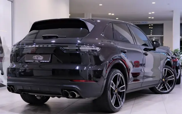 PORSCHE Cayenne S Platinum Edition
