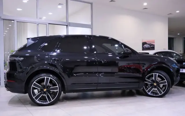 PORSCHE Cayenne S Platinum Edition