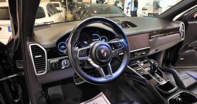 PORSCHE Cayenne S Platinum Edition