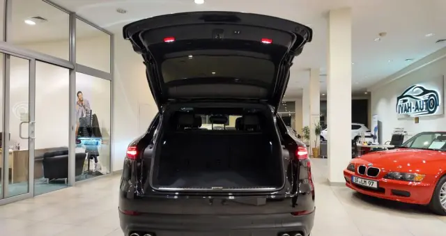 PORSCHE Cayenne S Platinum Edition