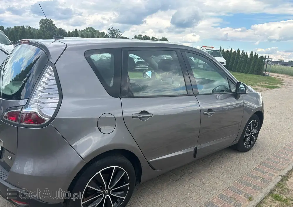RENAULT Scenic DCi 110 EDC Bose Edition