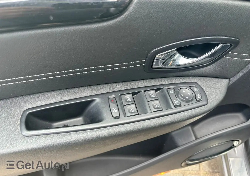 RENAULT Scenic DCi 110 EDC Bose Edition