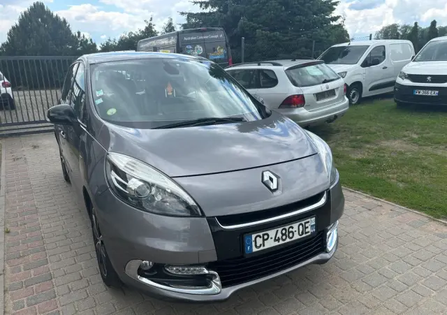 RENAULT Scenic DCi 110 EDC Bose Edition