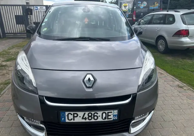 RENAULT Scenic DCi 110 EDC Bose Edition