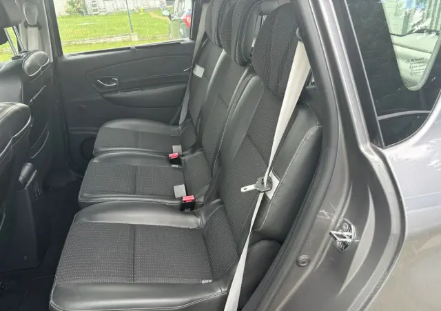 RENAULT Scenic DCi 110 EDC Bose Edition