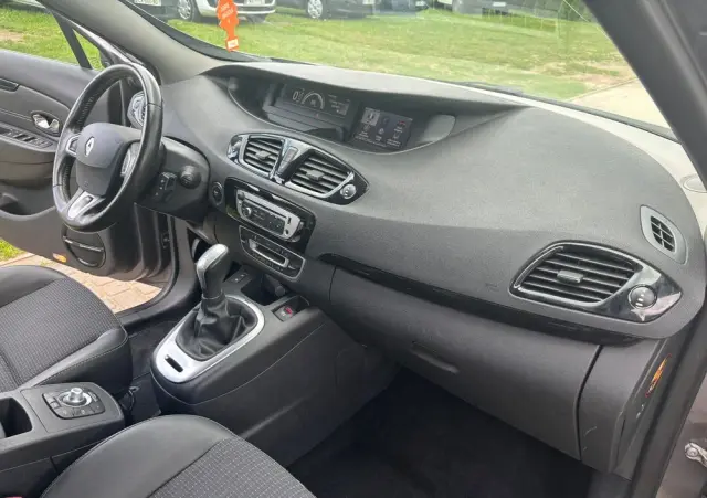 RENAULT Scenic DCi 110 EDC Bose Edition