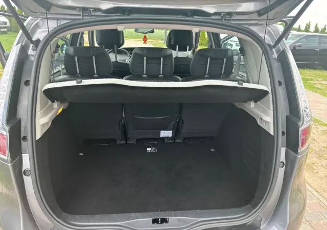 RENAULT Scenic DCi 110 EDC Bose Edition