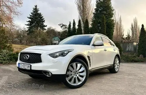 INFINITI QX70 