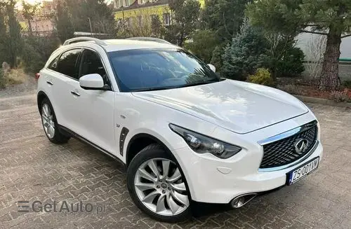 INFINITI QX70 