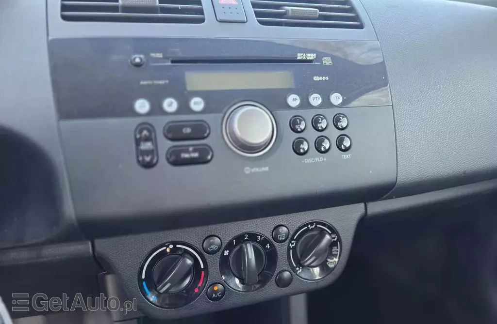 SUZUKI Swift 