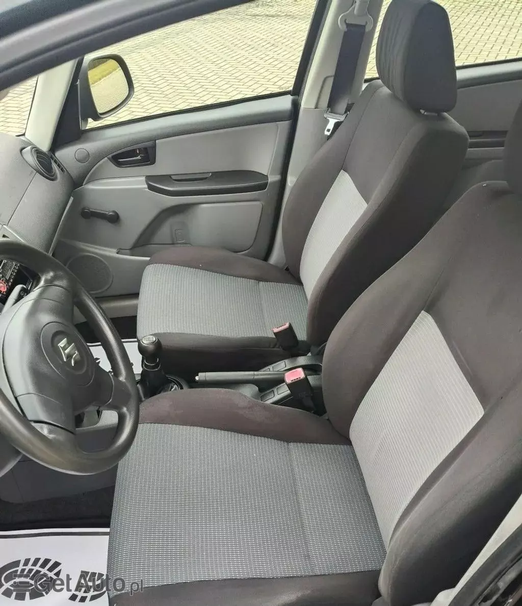 SUZUKI Sx4 