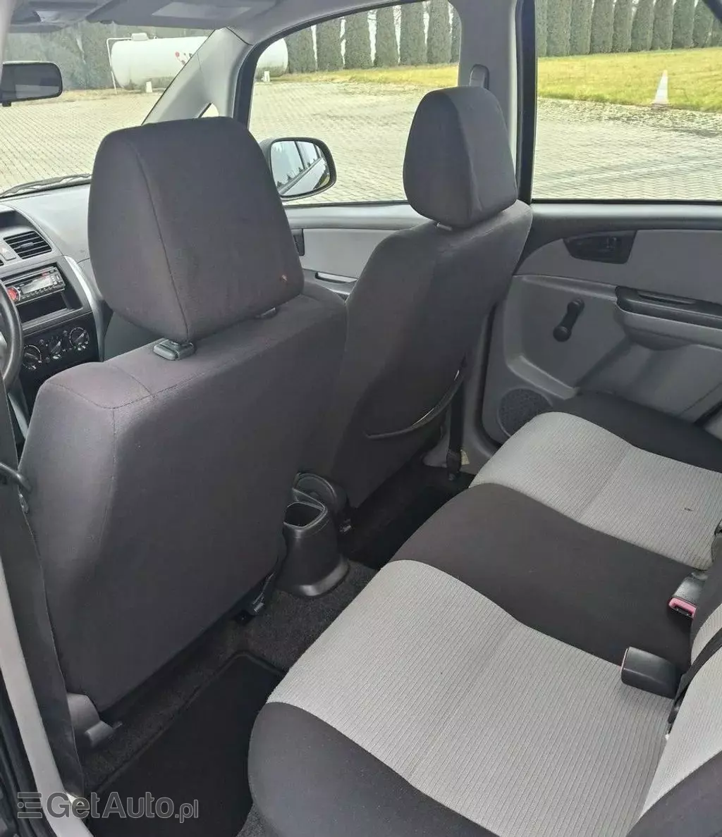 SUZUKI Sx4 