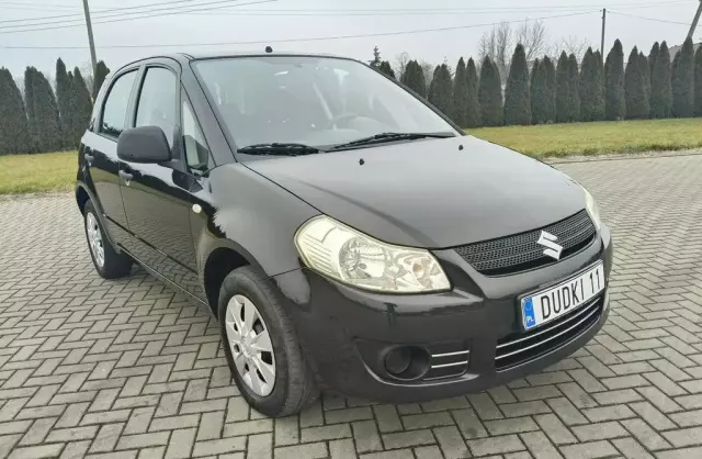 SUZUKI Sx4 