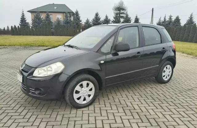SUZUKI Sx4 