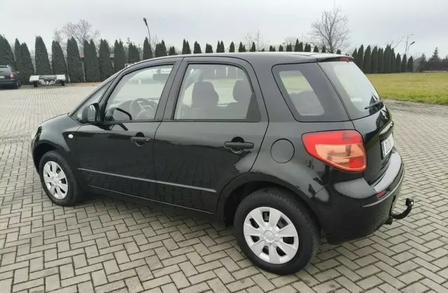 SUZUKI Sx4 