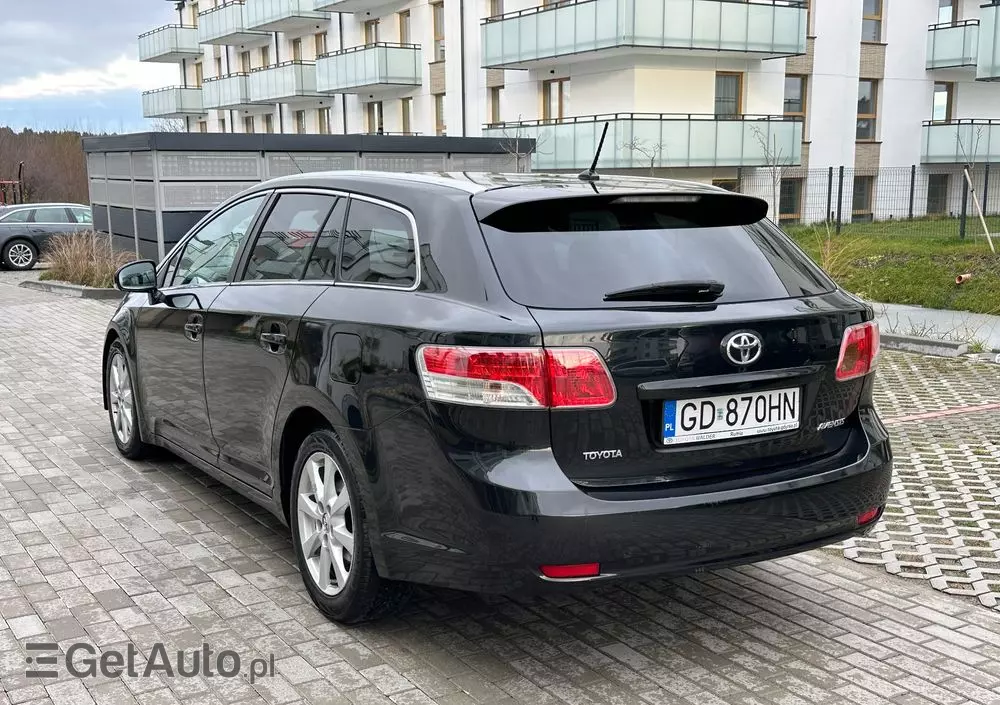 TOYOTA Avensis 2.0 D-4D Premium