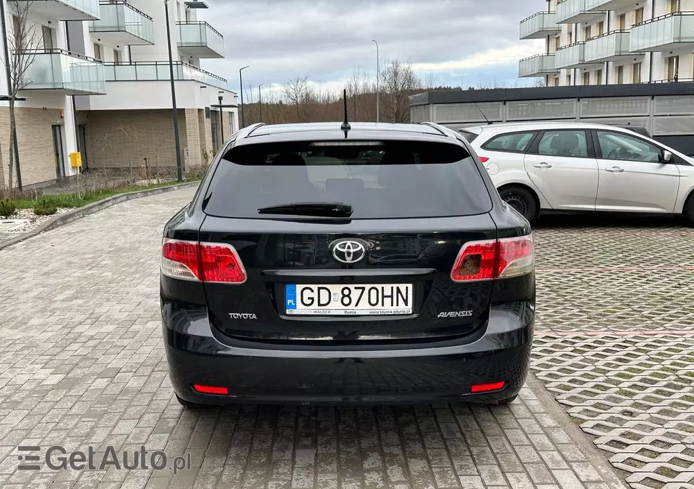 TOYOTA Avensis 2.0 D-4D Premium