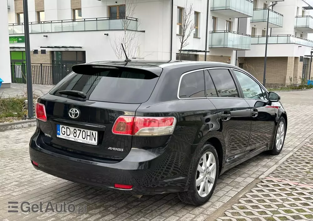 TOYOTA Avensis 2.0 D-4D Premium
