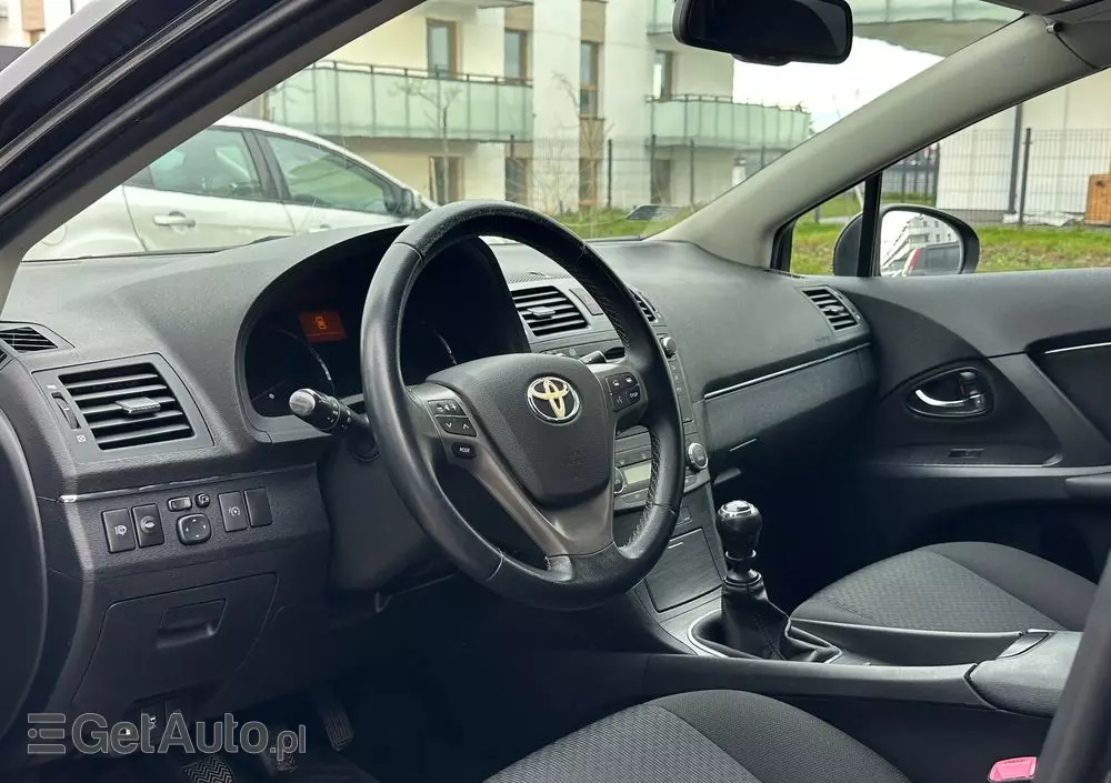 TOYOTA Avensis 2.0 D-4D Premium