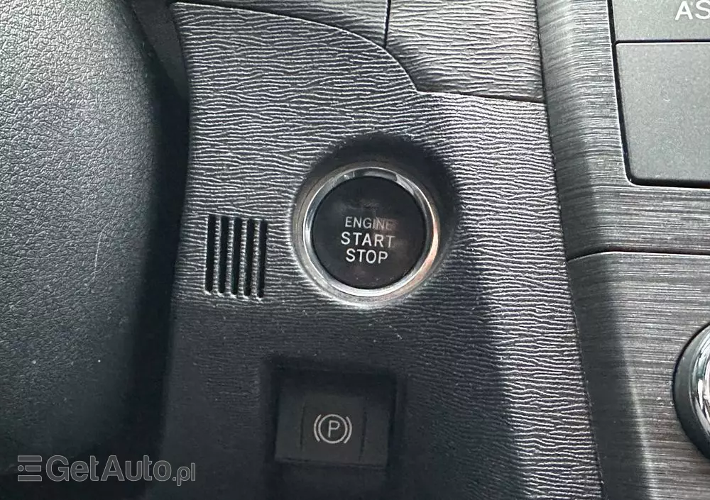 TOYOTA Avensis 2.0 D-4D Premium